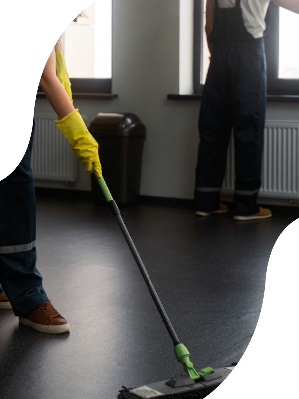 Verschmutztes Hotelzimmer nach unsachgemäßer Reinigung